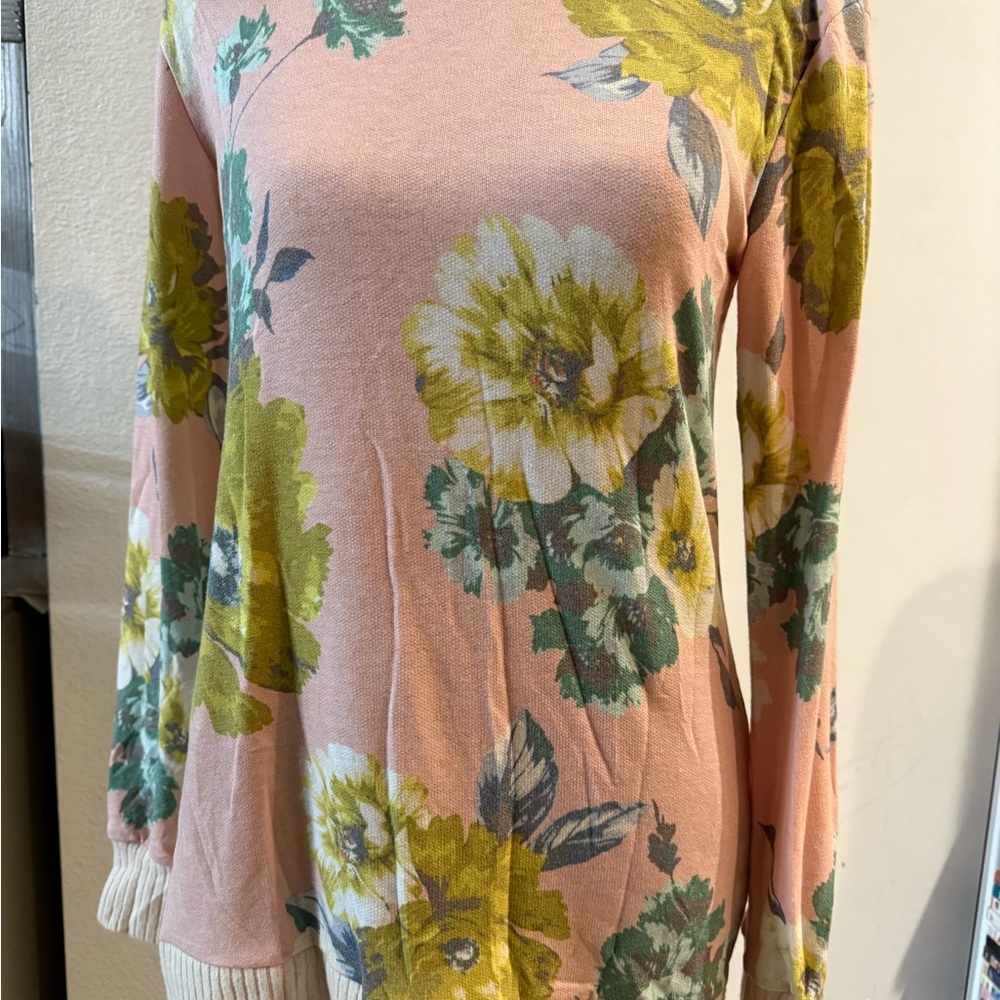 Acting pro sweater pink floral